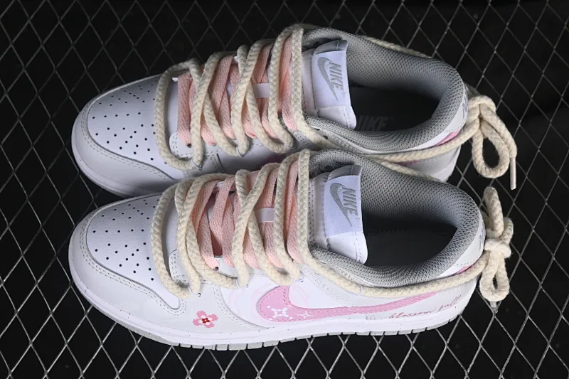All categories Nk SB Dunk Series Nk SB Dunk Low High-end customized low-top sneakers Nike SB Dunk Low "Just Do It" straps Anniversary high-end customized low-top casual sneakers DD1503-103